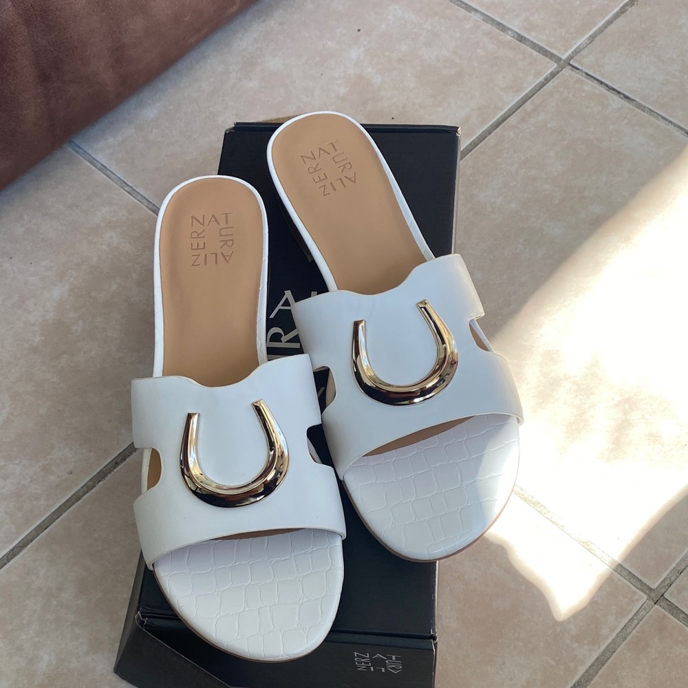 Naturalizer White Sandals with Gold Detail